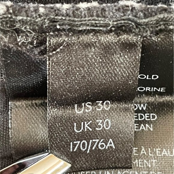 BDG Urban Outfitters Womens 30 Girlfriend High Rise Denim Shorts Faded Black - Picture 11 of 12